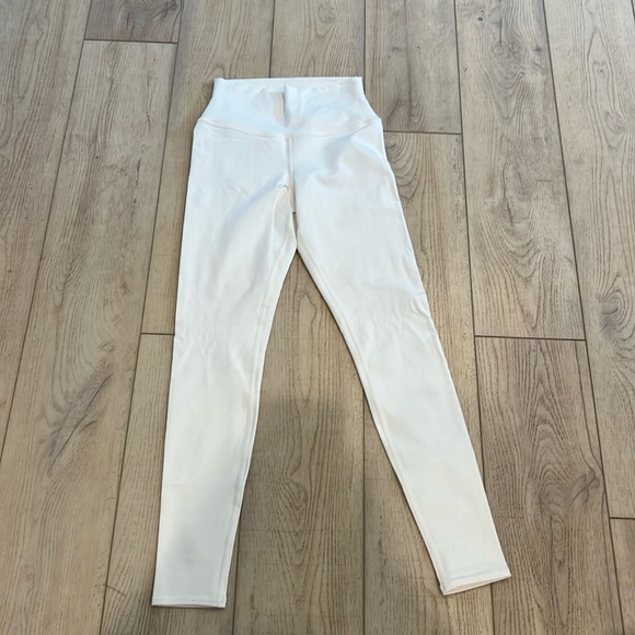 Alo Legging - Picture 1 of 4